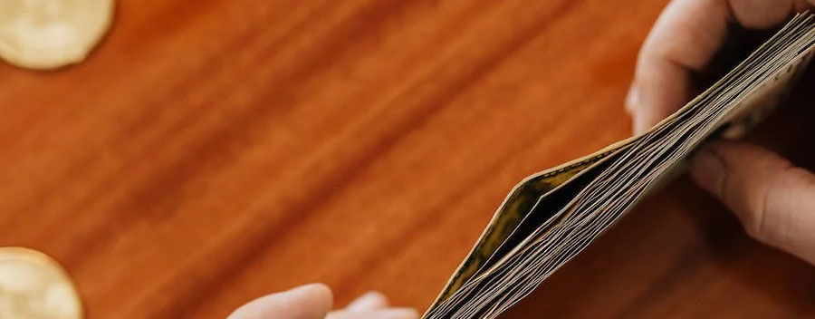  私募基金公司成立条件？一个私募牌照值多少钱